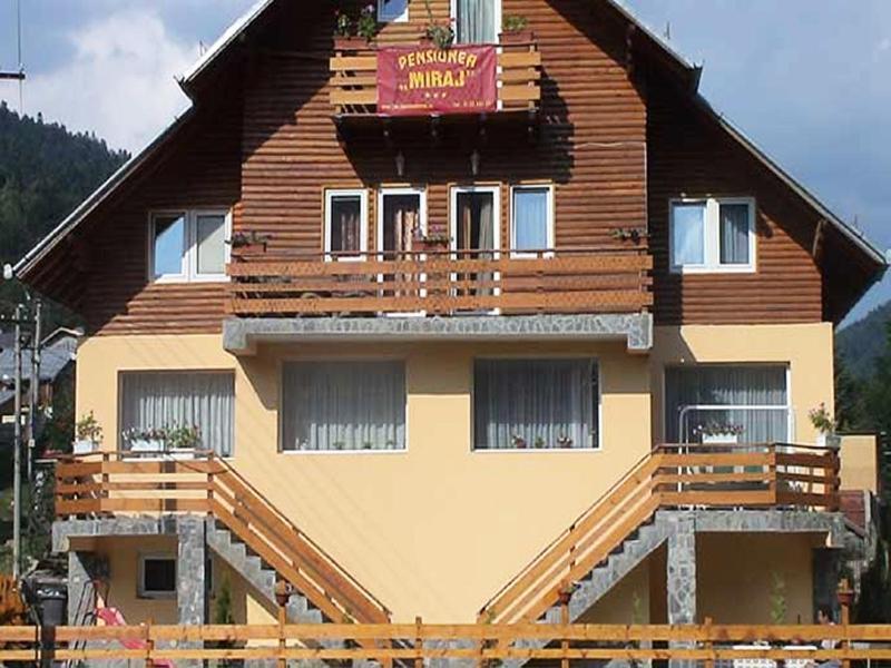 Miraj Hotel Azuga Bagian luar foto